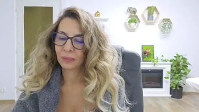 SukyGirl's cam snapshot