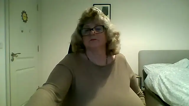 NoraJohnson6 live sex cam