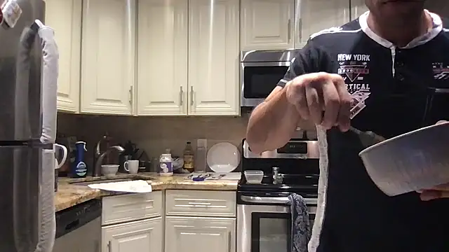 BigGuyMuscle's cam snapshot