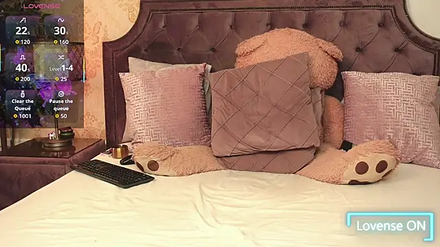 JaneDevine's cam snapshot