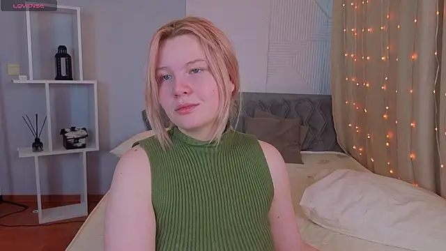 PinkyYoungPie's cam snapshot