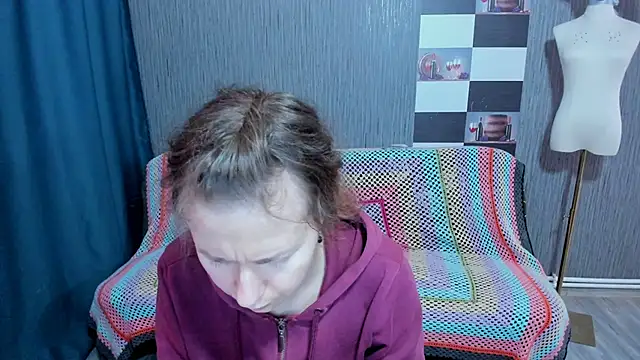 pa1e_pr1ncess's cam snapshot