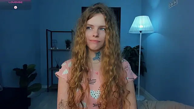 RayaNenlia's cam snapshot