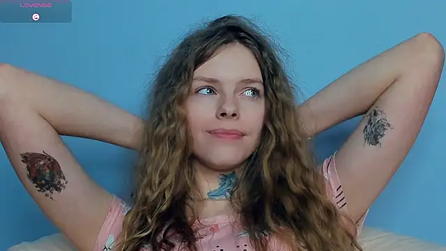 RayaNenlia's cam snapshot