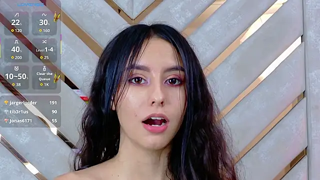 Sarah-Grace's cam snapshot