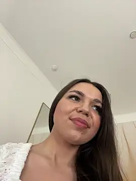 CamillaLarson's cam snapshot