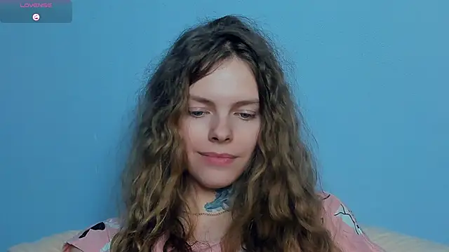 RayaNenlia's cam snapshot