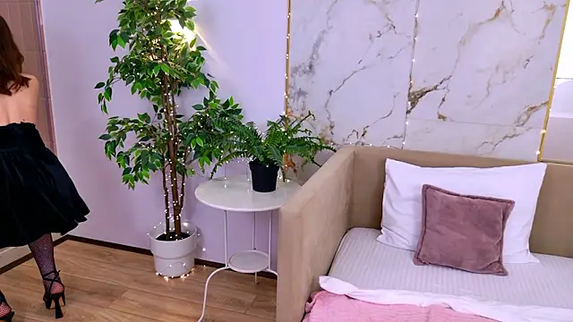 NikkaBush's cam snapshot