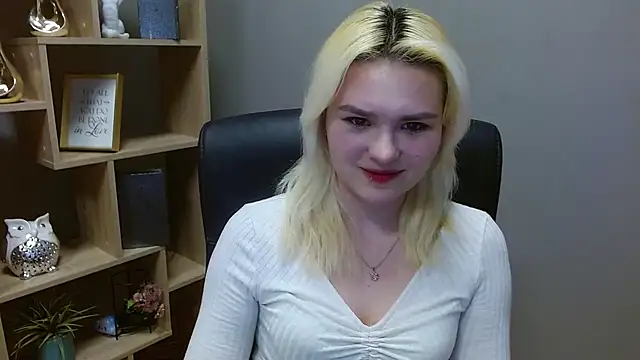 SweetLilyxo's cam snapshot