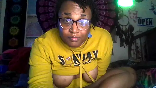 GardeniaFields live sex cam