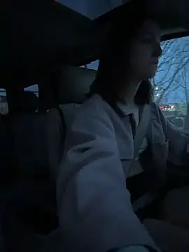 DollyTall's cam snapshot