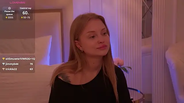 MollyHilton's cam snapshot