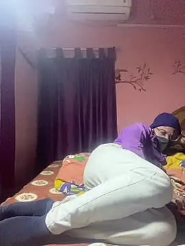 Saxymood1111's cam snapshot