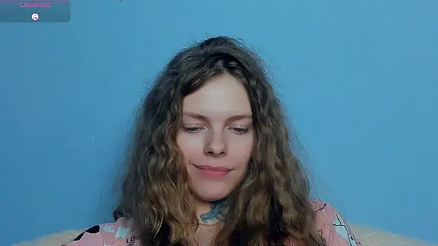 RayaNenlia's cam snapshot