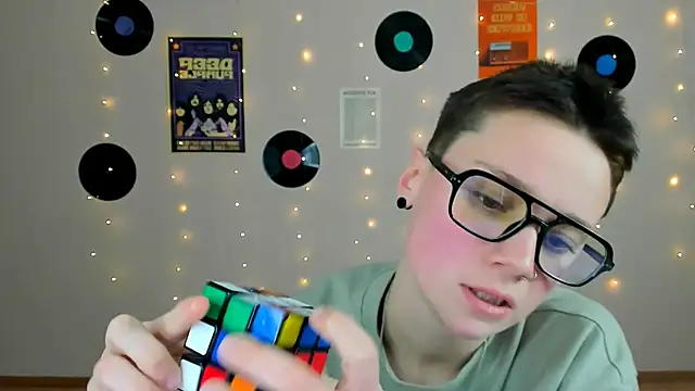 emi_fade's cam snapshot