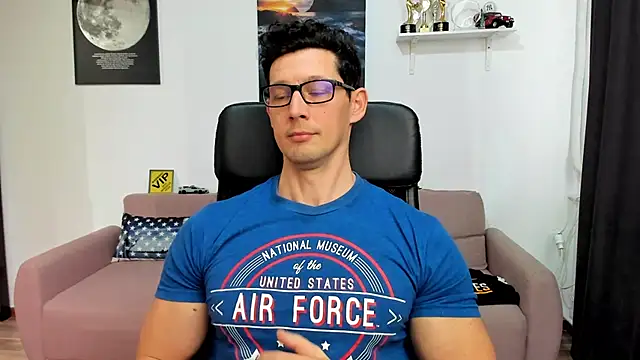 BrutusK08 live sex cam