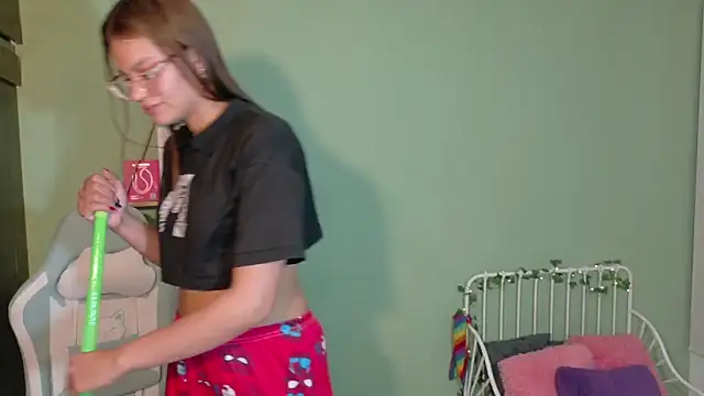 Emerald_Sparkles_'s cam snapshot