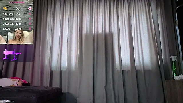 Megan_Ros's cam snapshot