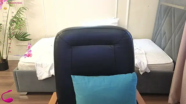 Kuro_Ren's cam snapshot