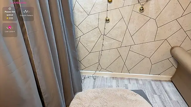 sofiasuperplus's cam snapshot