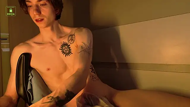 ares_pallini's cam snapshot