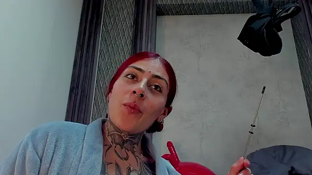 selene_red_'s cam snapshot