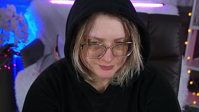 CoolTatis's cam snapshot