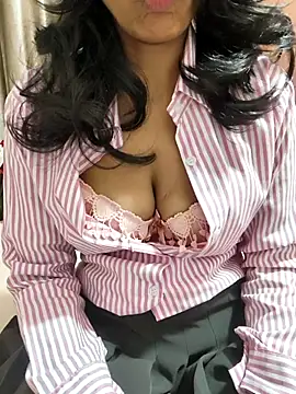 Shalu_G's cam snapshot