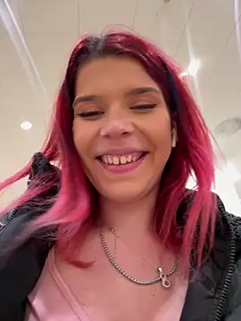 RiriRoseey's cam snapshot