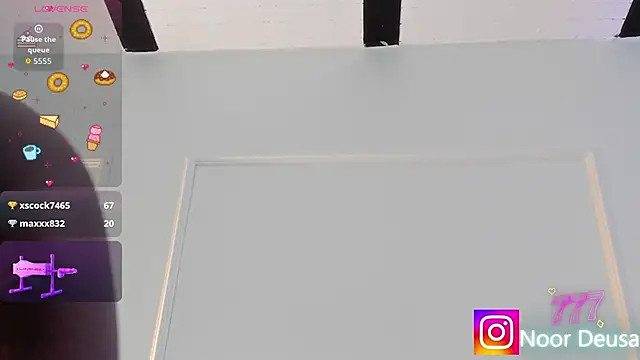 Candaceoweens's cam snapshot