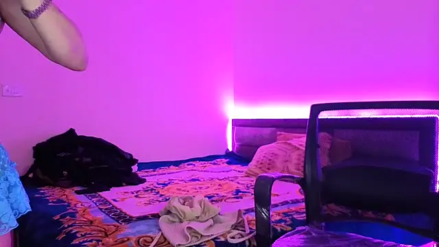 BABY_RANI_'s cam snapshot