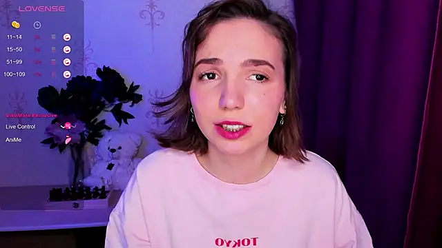 KindHazelHere_'s cam snapshot