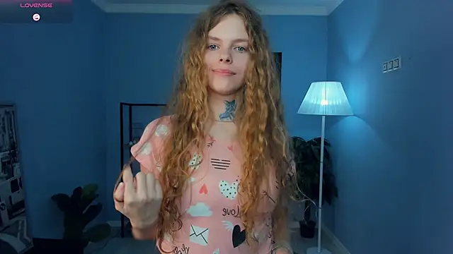 RayaNenlia's cam snapshot