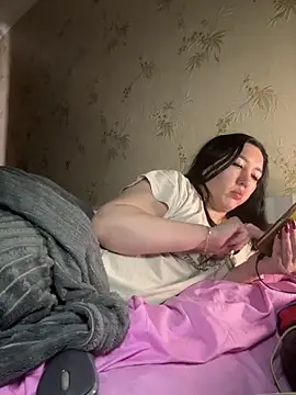 Naughtbaby_2025's cam snapshot