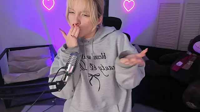 AuroraWrenfield's cam snapshot