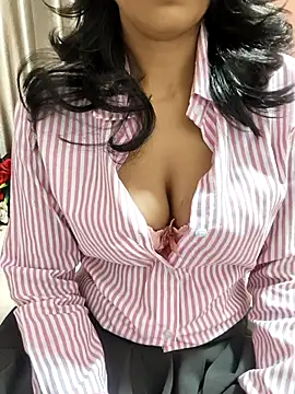 Shalu_G's cam snapshot