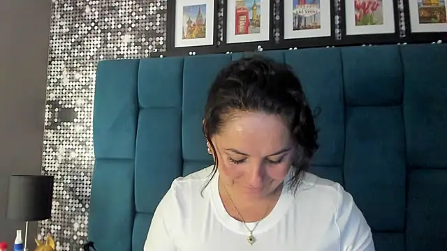 hanny_milf live sex cam