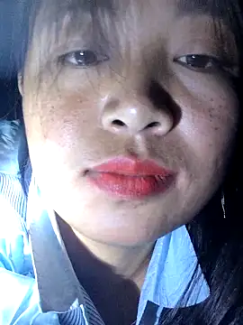 miumiu_sexy2x's cam snapshot