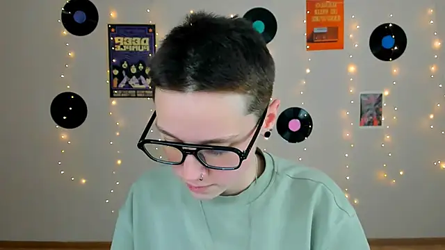 emi_fade's cam snapshot