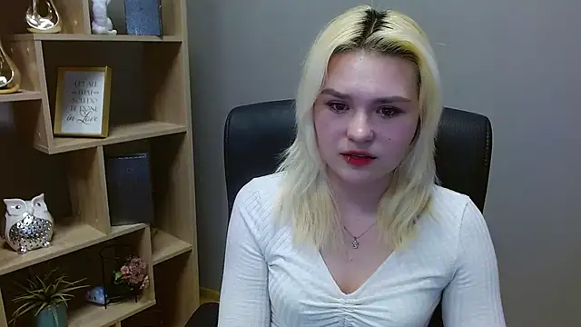 SweetLilyxo's cam snapshot