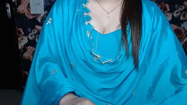 green_girl's cam snapshot