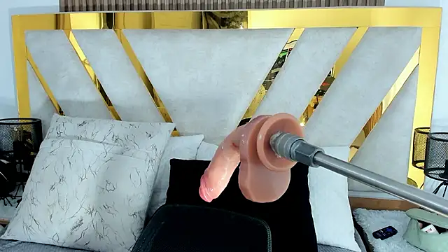 Luna_Naughty1's cam snapshot