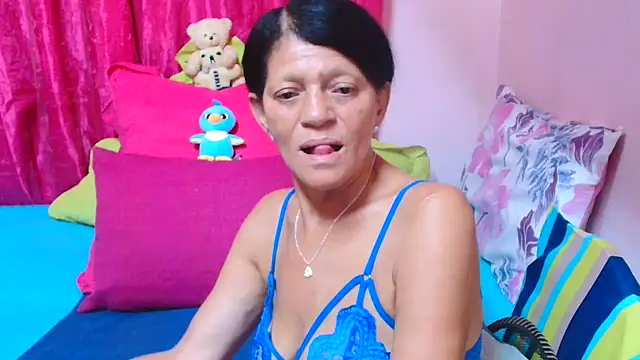 SLUTTYROXY's cam snapshot