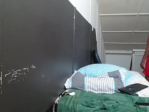 BustieMandy's cam snapshot