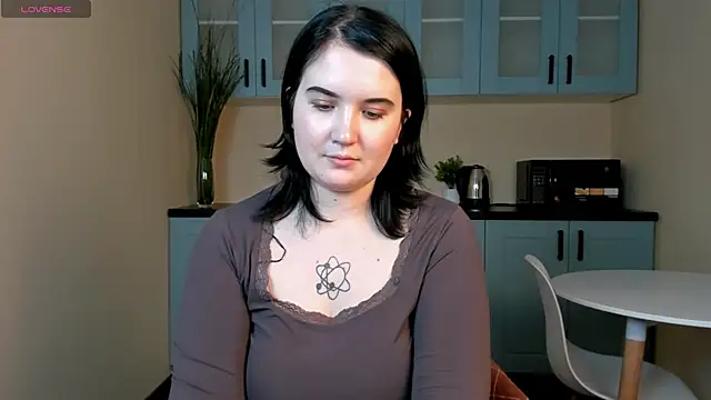 MollySoShy's cam snapshot