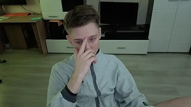 angryzan's cam snapshot