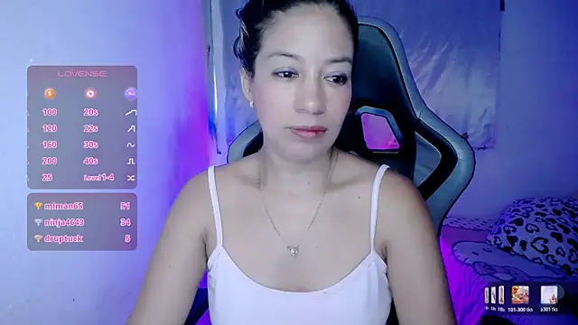 ninatiny's cam snapshot