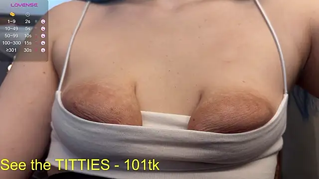 emily_is_here_'s cam snapshot