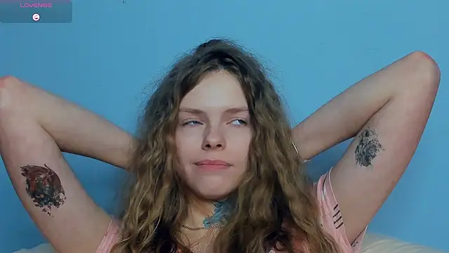 RayaNenlia's cam snapshot