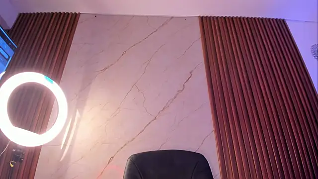 Emiilycollins's cam snapshot